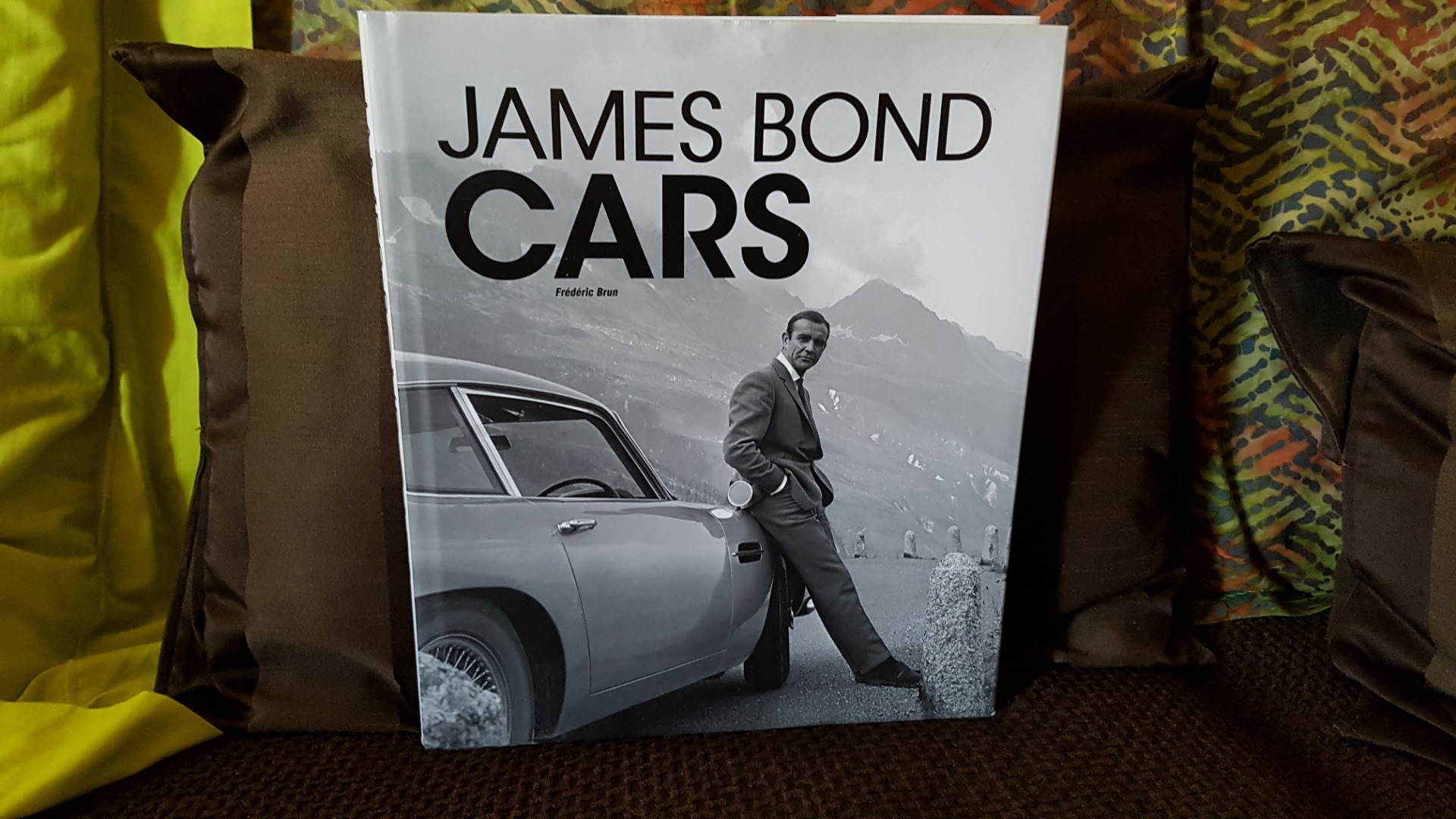 James Bond Cars' (Aurum Press) por Frédéric Brun :: mundo007.com